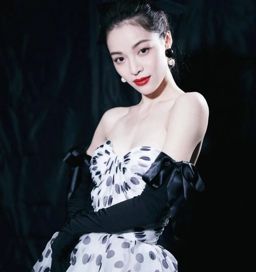 钟楚曦李现曾相恋三年?这段感情背后的故事令人唏嘘