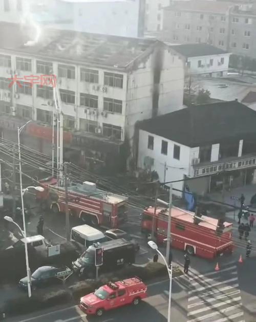 苏州火灾怎么发生的?现场救援情况实时更新!