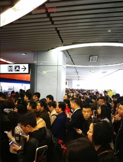 重庆轻轨故障了怎么办?官方发布最新回应!